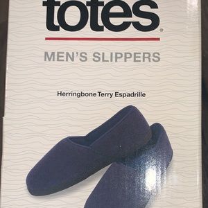 NIB- Men’s Slippers- Size Large
